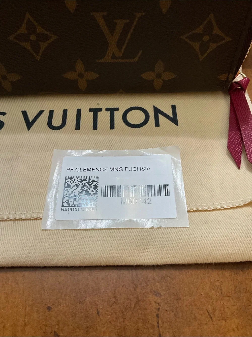 NIB~ Louis Vuitton Clemence Wallet